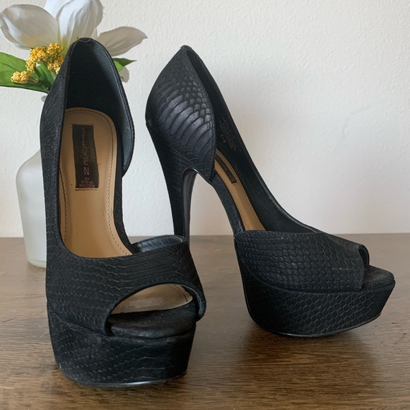 Steven by Steve Madden Black Heel - Picture 1 of 8